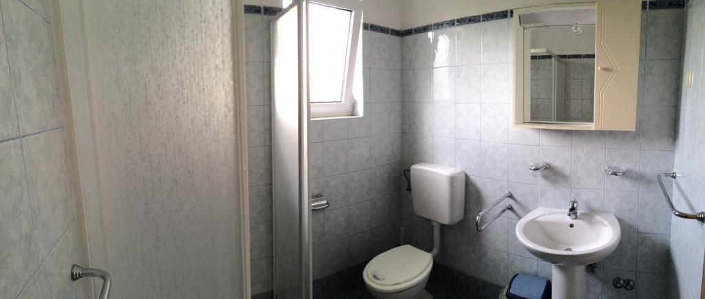 Apartments Bodi Ровин Екстериор снимка